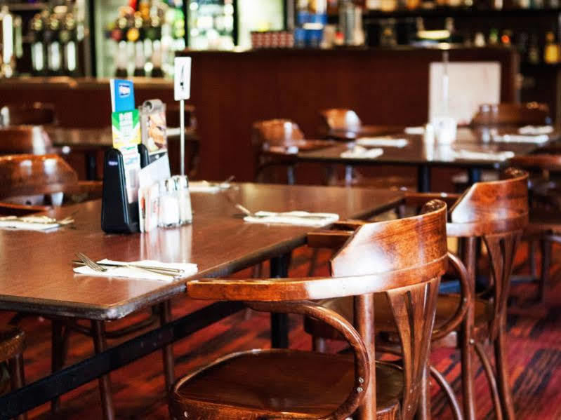Upper Ross Hotel Townsville Eksteriør billede