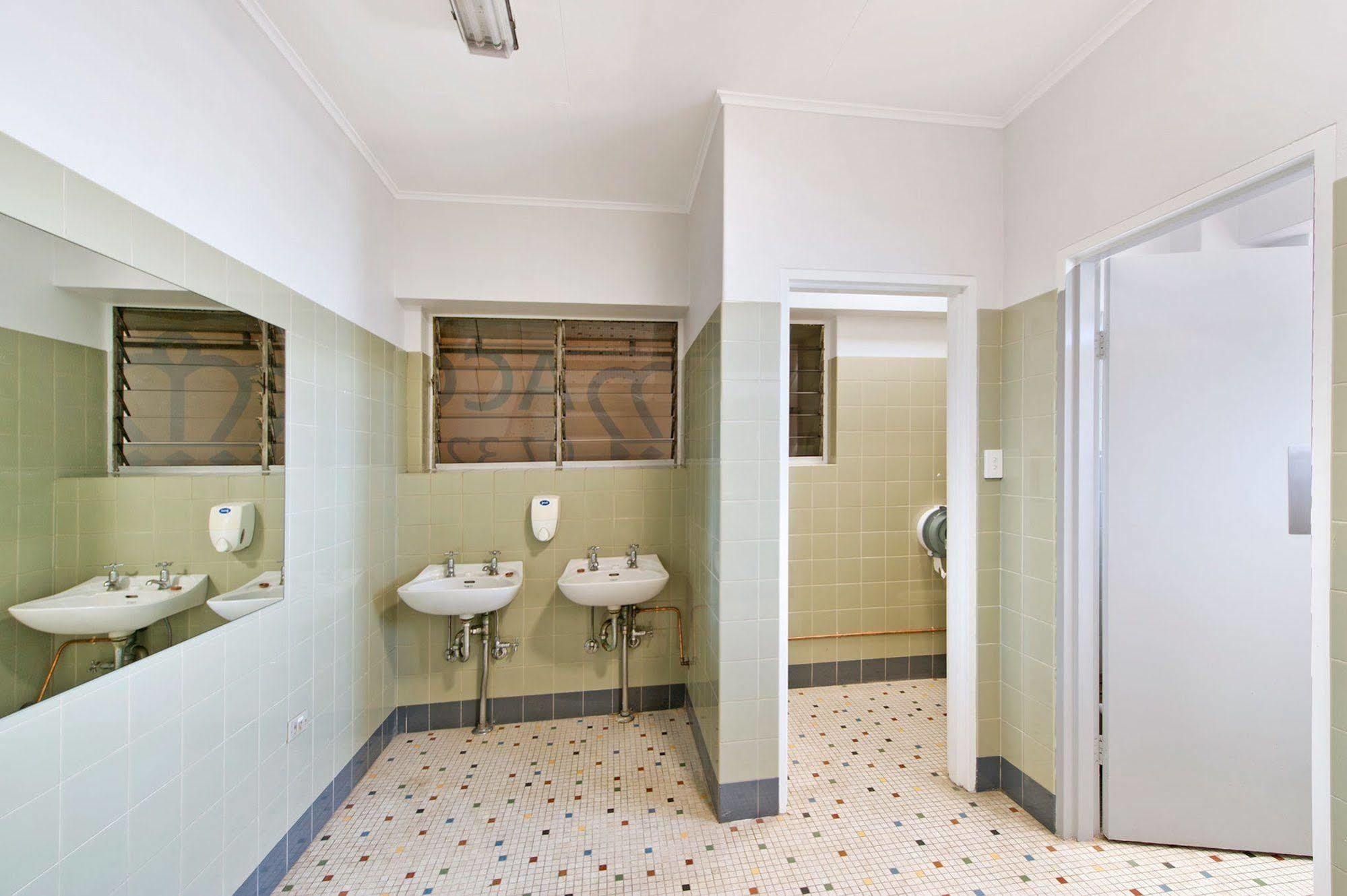 Upper Ross Hotel Townsville Eksteriør billede